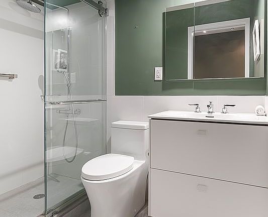4th image of 1065 Park Ave APT 5D