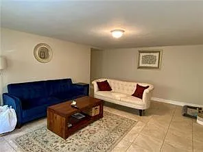 Building Photo - 1838 Upperline St #101