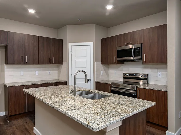 635 Wheatfield Dr — Photo 4