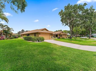 12816 SE Pinehurst Ct, Hobe Sound, FL 33455