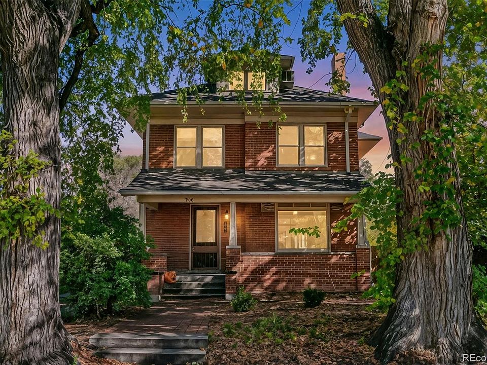 1st image of 736 Elm Street