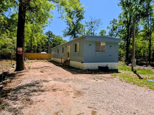 266 Hunters Gln, Livingston, TX 77351