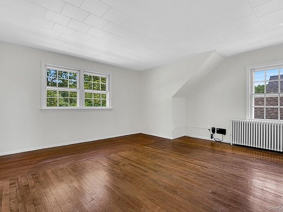5th image of 485 Peninsula Boulevard