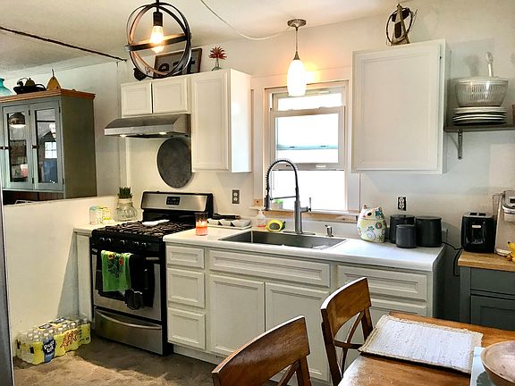 2nd image of 313 E Michigan Ave