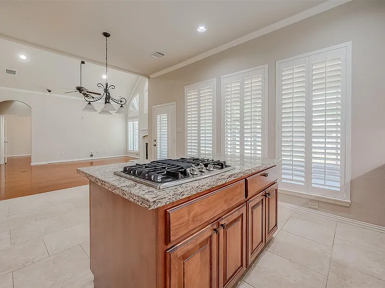 7206 Spring Meadow Ln — Photo 24