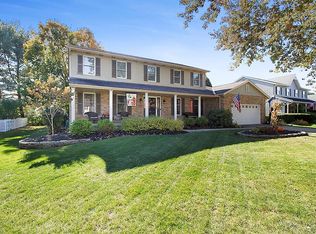 1384 College St SE, North Canton, OH 44720