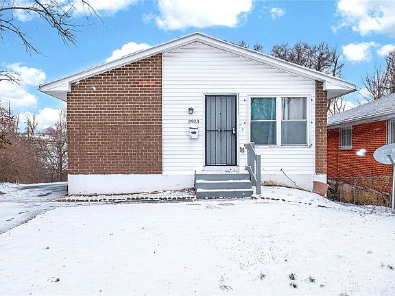 2nd image of 2923 Sage Ave