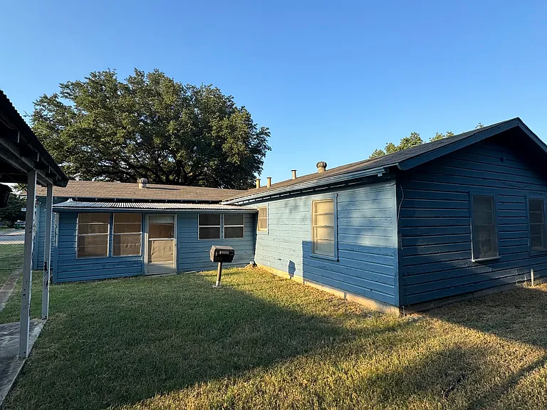 5128 Ira St — Photo 11