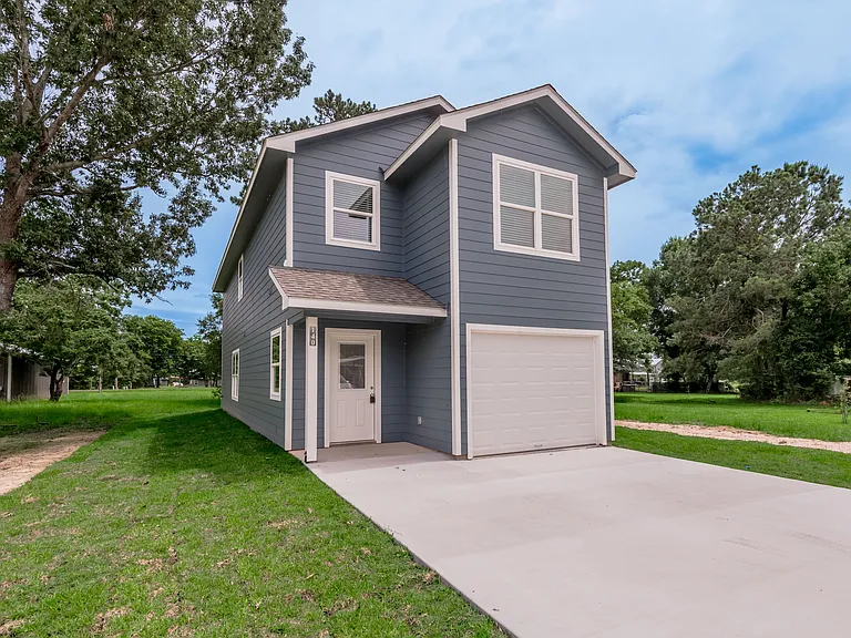 140 N Shady Oaks Dr — Photo 1