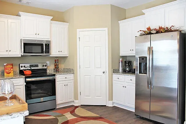 107 Oliver Hardy Ct — Photo 10