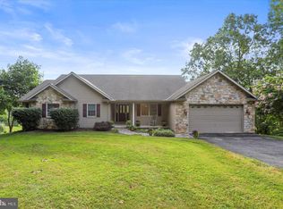 115 Packing House Rd, Hanover, PA 17331