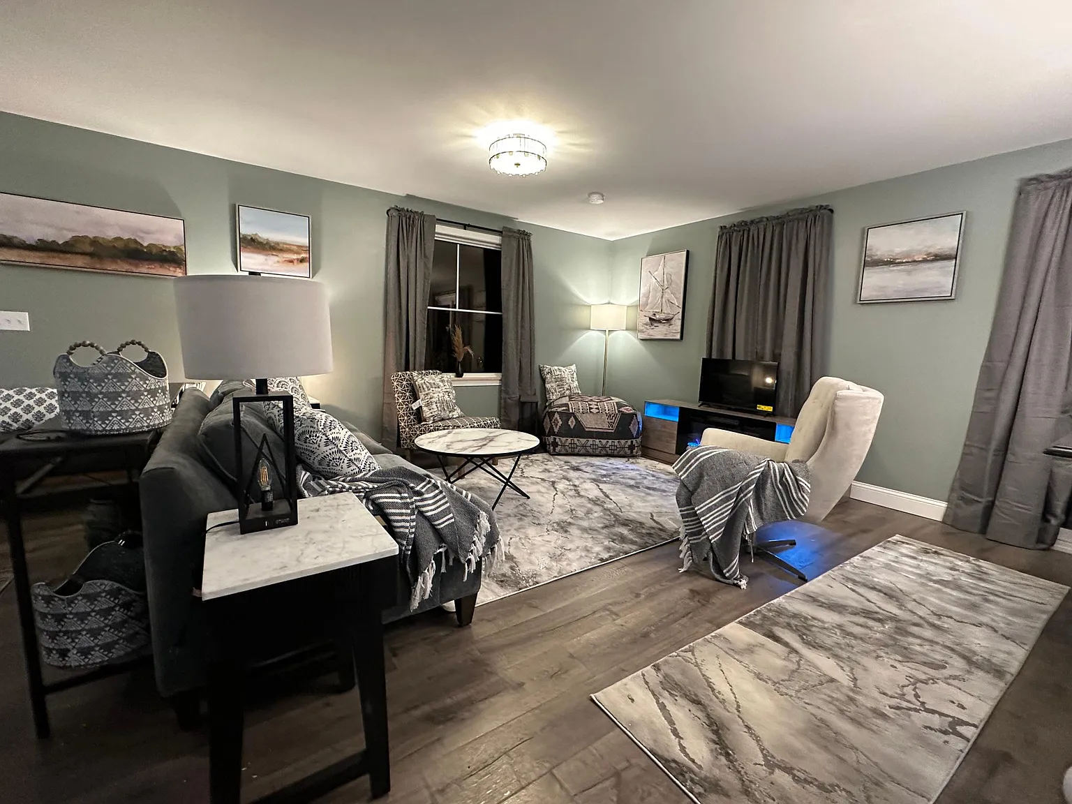2 bed, 900 sqft, $2,100 — Photo 4