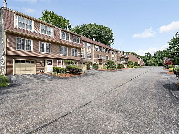 3rd image of 80 Heritage Dr #80