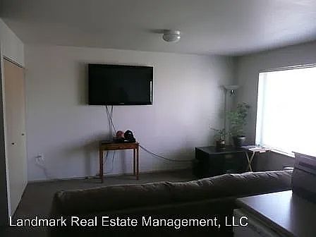 4th image of 401 Lakeway Dr #203