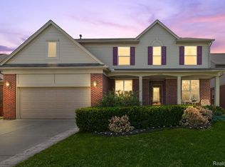 49658 Whitehall, Utica, MI