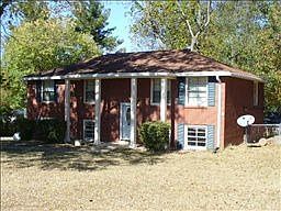 1st image of 111 Little John Pl