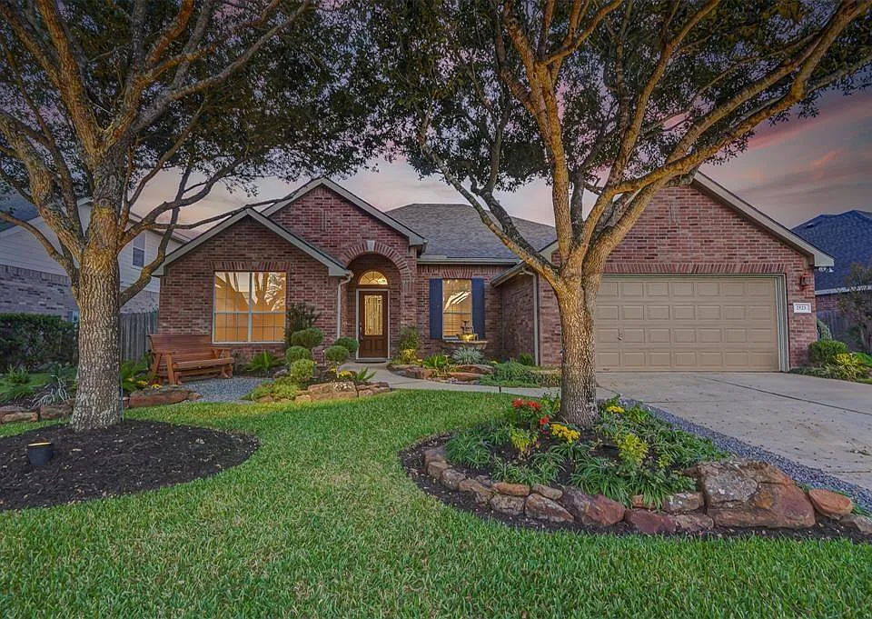 2523 Firecrest Dr
