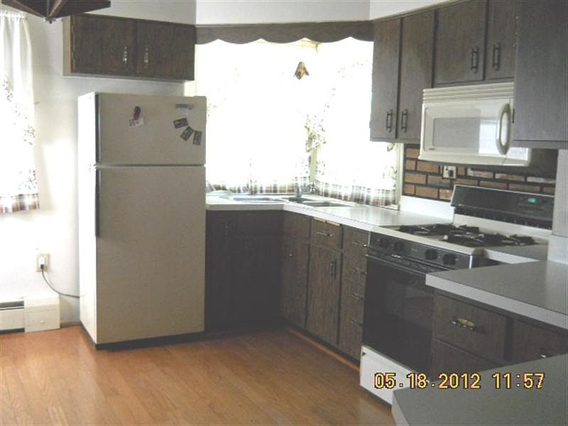 2nd image of 1510 Boeger Ave