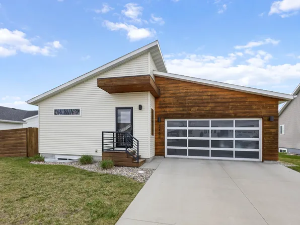 2400 Dean Ct, Brookings, SD 57006