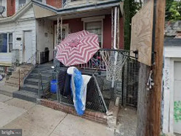 555 S Salford St, Philadelphia, PA 19143