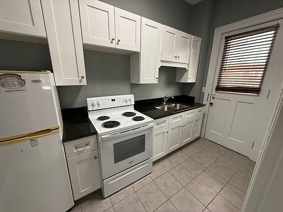 2nd image of 133 E Academy St #4-133ACA