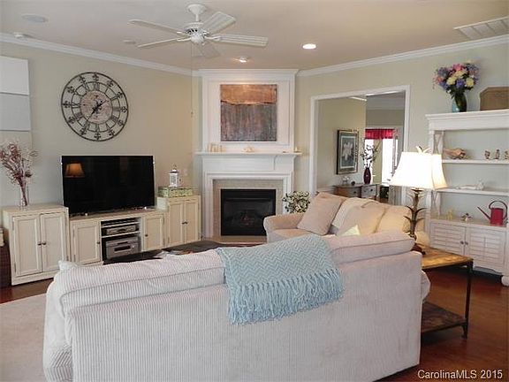 5th image of 1011 Biscayne Ct