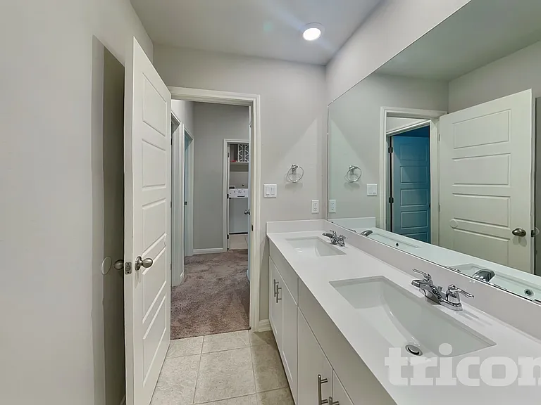 5806 Nyla Way — Photo 15