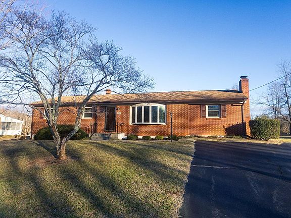 4th image of 68 Glenacre Dr