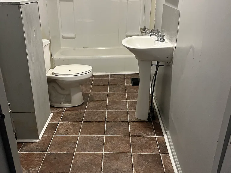 246 Indale Ave — Photo 6