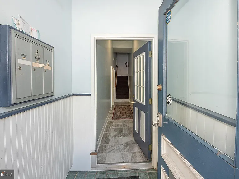 1526 Mount Vernon St #3 — Photo 2