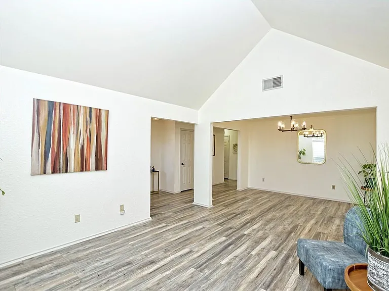 1107 Hatteras Dr — Photo 7