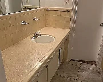 3 bed, 2260 sqft, $2,300 — Photo 3