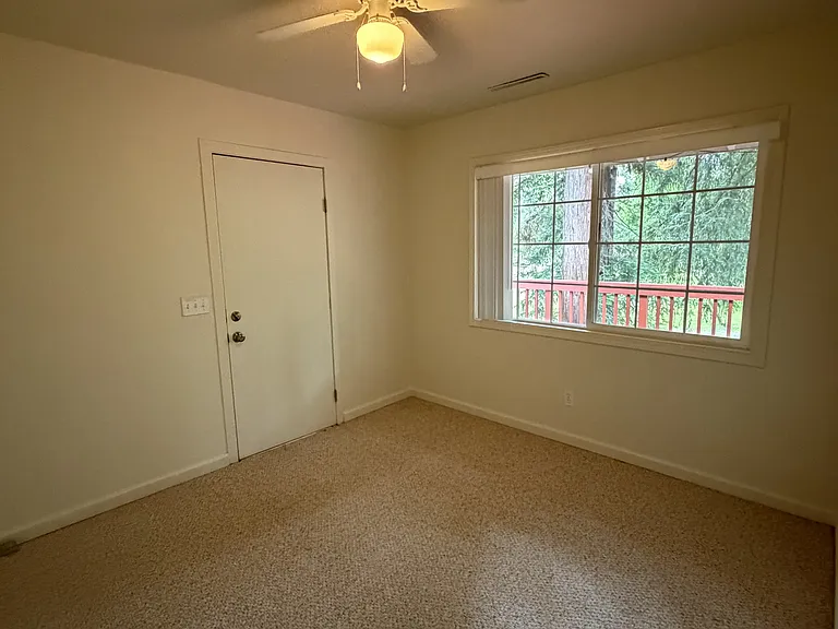 506 Sonoma Ave — Photo 12