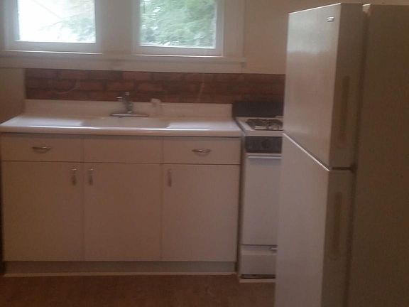 5th image of 16 Holbrook St APT 4