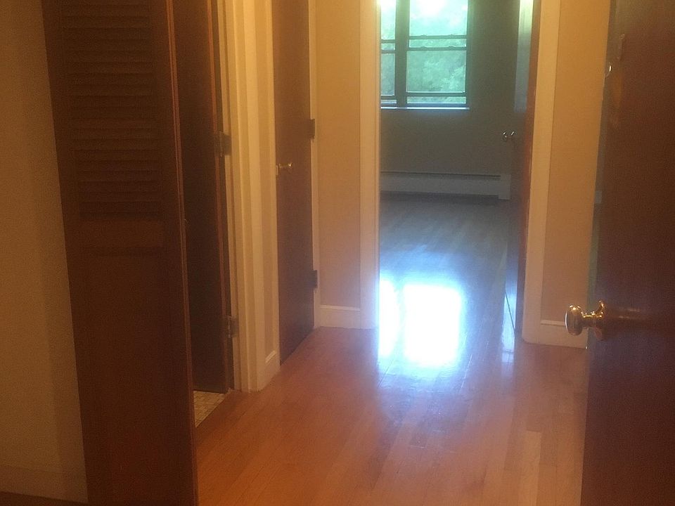 entry to bedroom