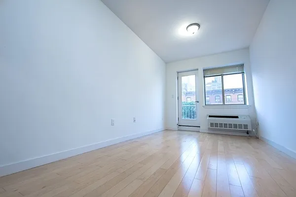 Rented by REAL New York | media 4