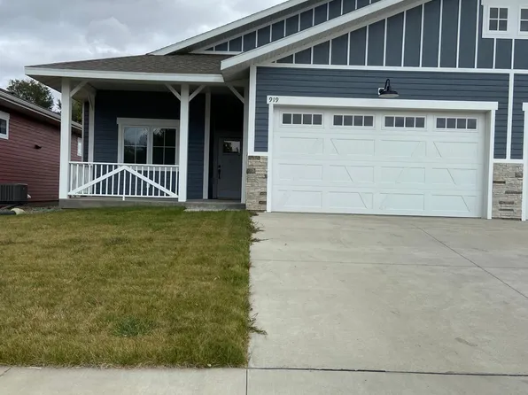 919 N 36th St, Fort Dodge, IA 50501