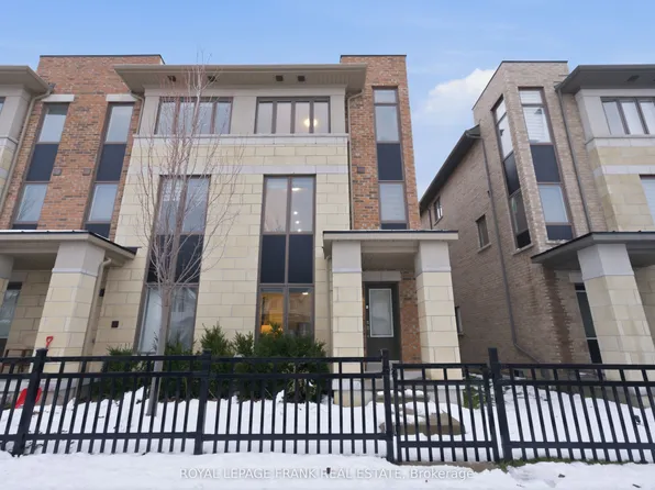 33 Donald Fleming Way #65, Whitby, ON L1R 0N8