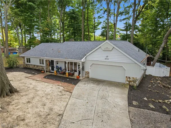 4710 Young Rd, Stow, OH 44224