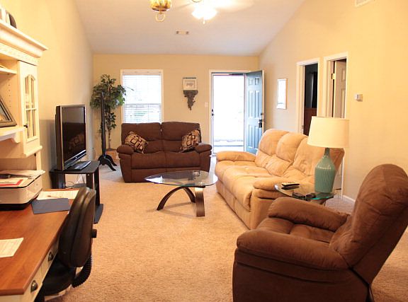3rd image of 451 Flowing Creek Dr