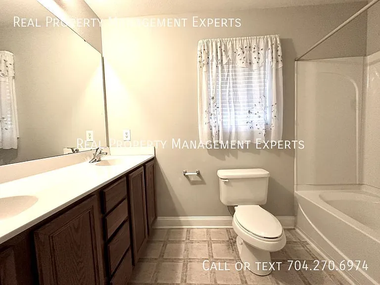9824 Coatbridge Dr — Photo 17
