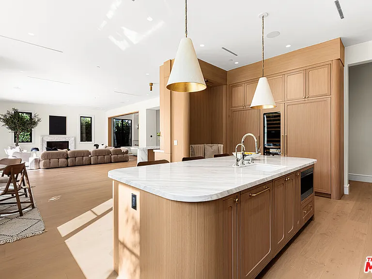 415 N Cliffwood Ave — Photo 12