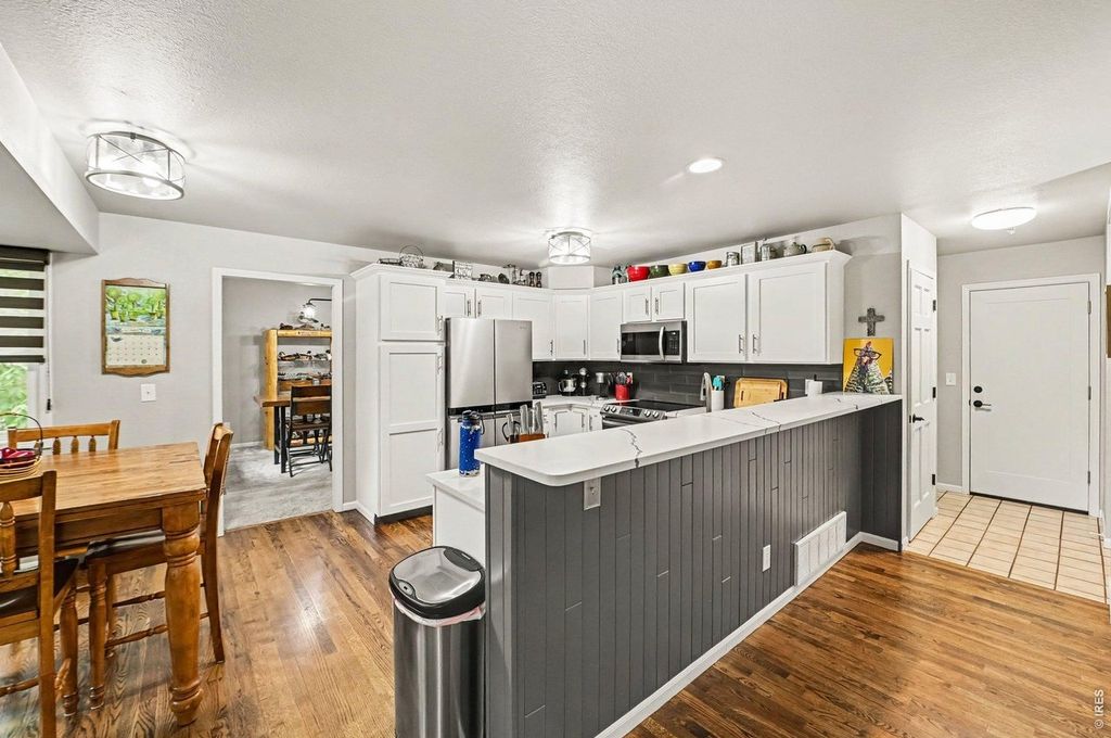 3856 Larkspur Ct