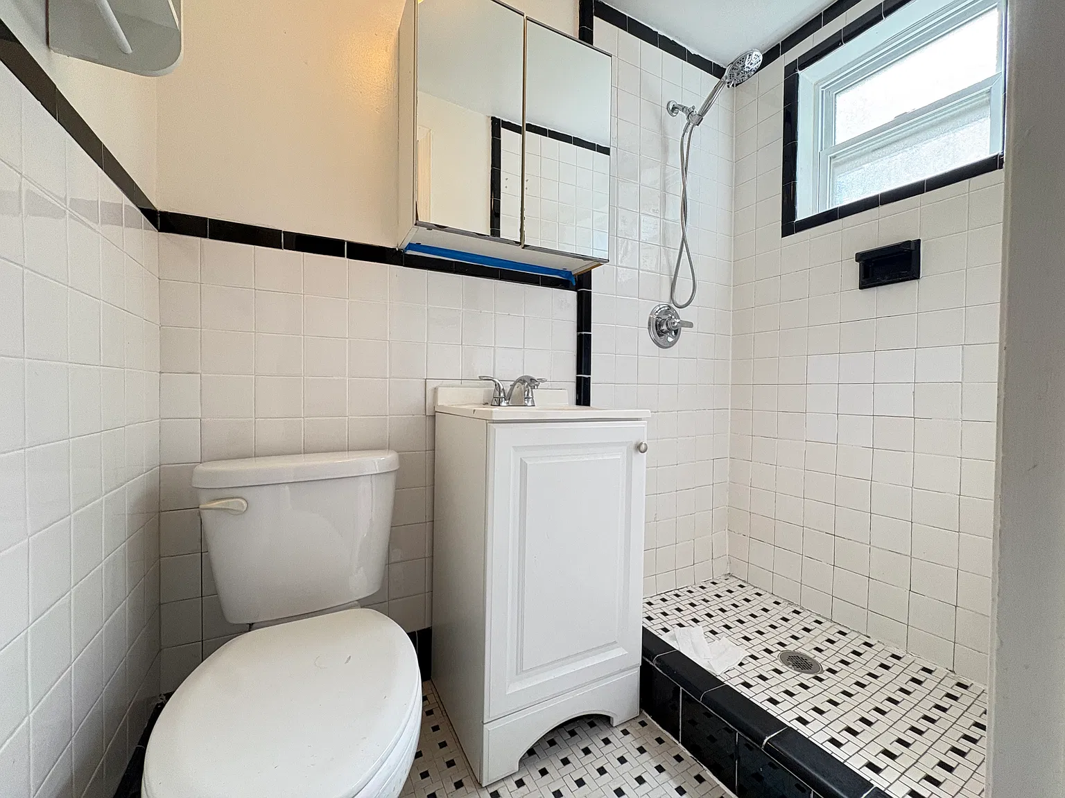 29 Clarke Ave — Photo 4