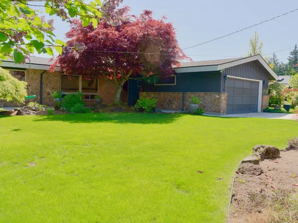 4118 93rd Ave SE, Mercer Island, WA 98040