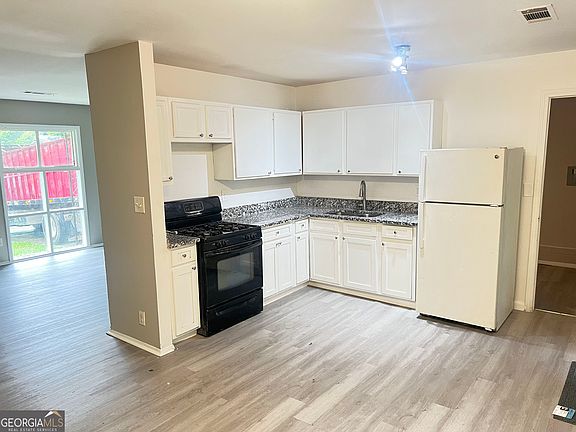 3rd image of 1259 Pineglen Dr