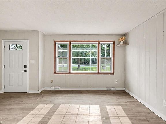 5th image of 856 Lovelace Rd