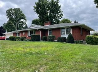 16772 E Ireland Rd, Mishawaka, IN 46544