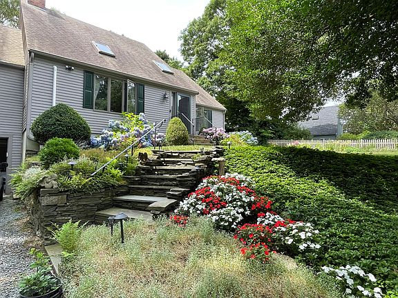 5th image of 79 Waterside Dr