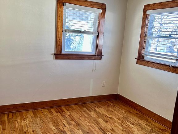 5th image of 1106 N Middle St